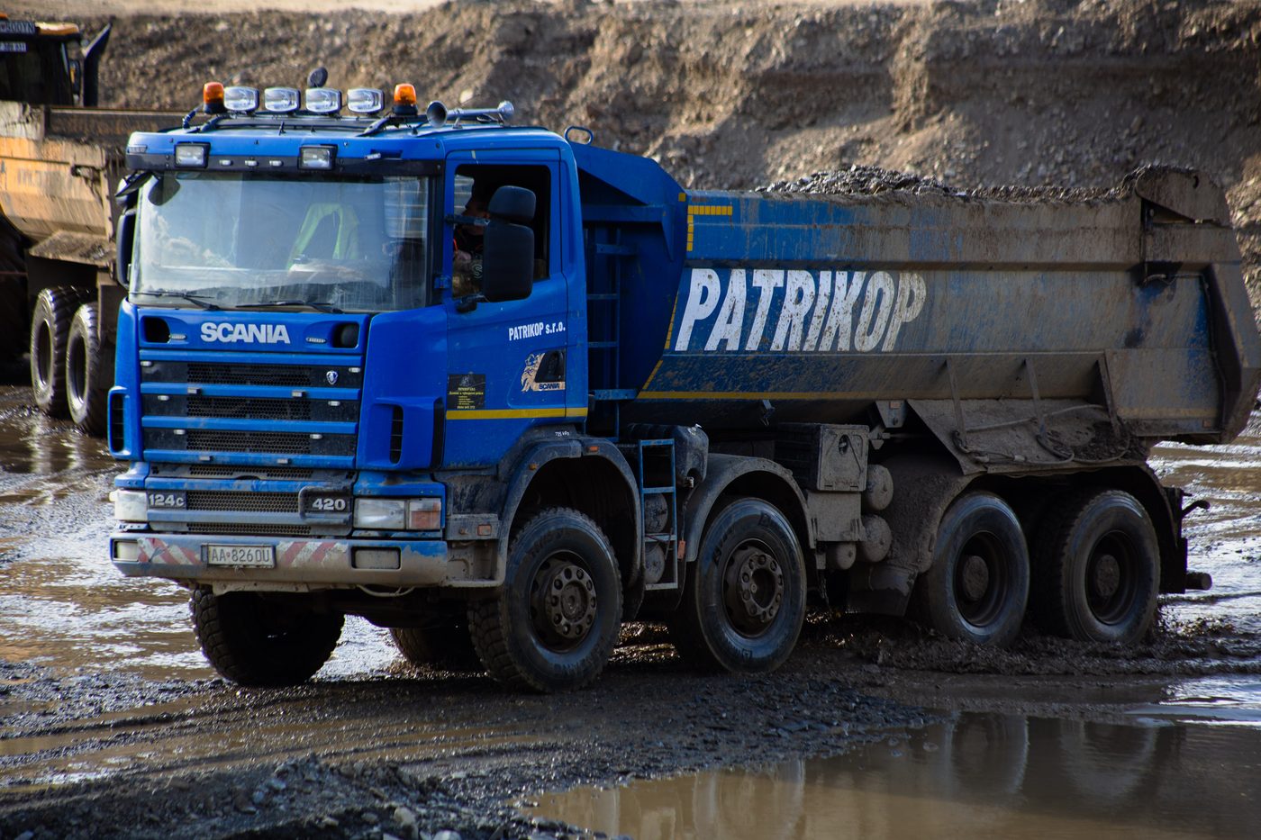 Scania 8×6 sklápač